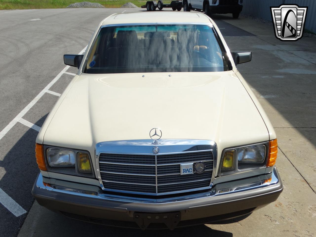 1982 Mercedes - Benz 300SD