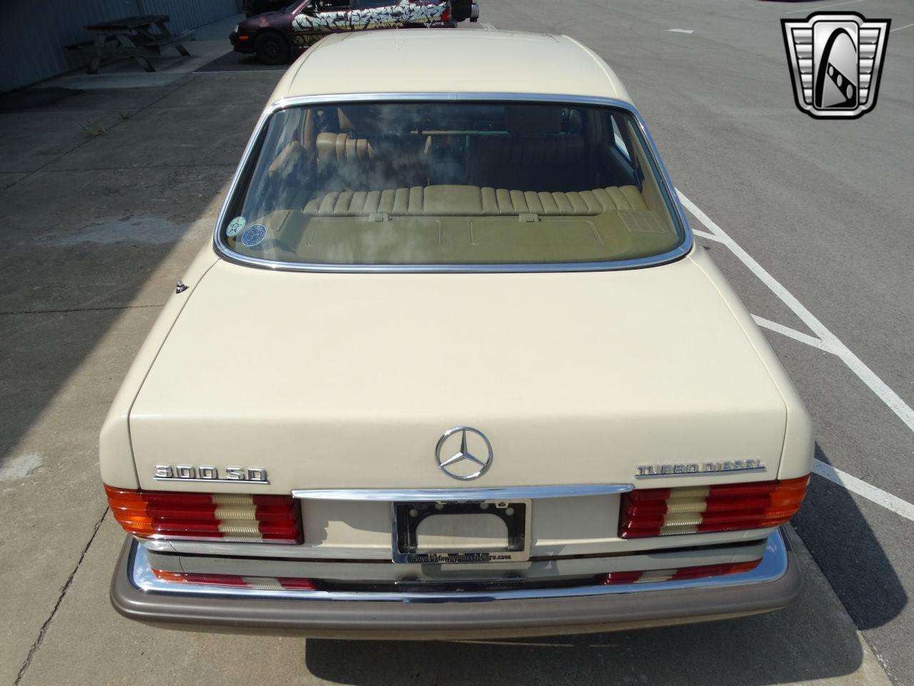 1982 Mercedes - Benz 300SD