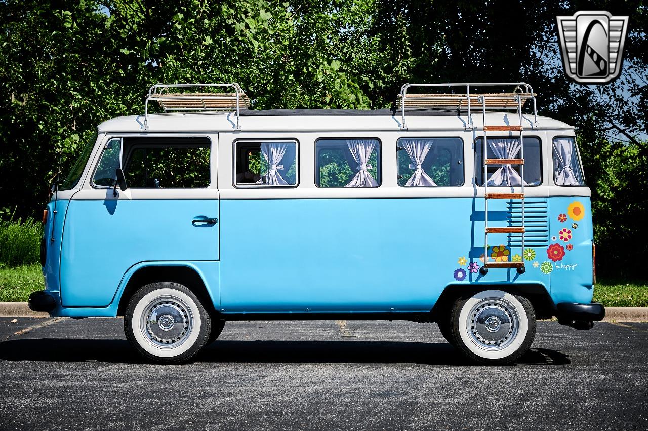 1990 Volkswagen Bus