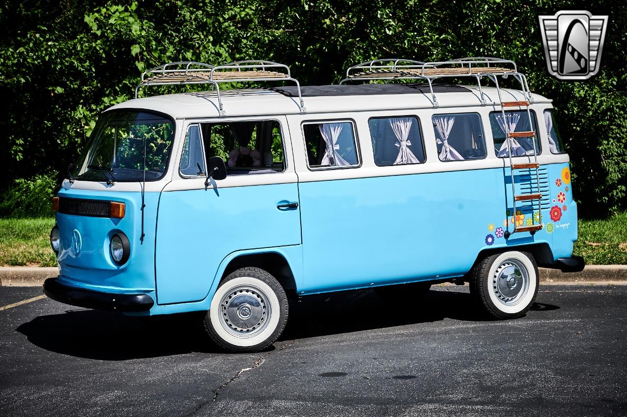 1990 Volkswagen Bus