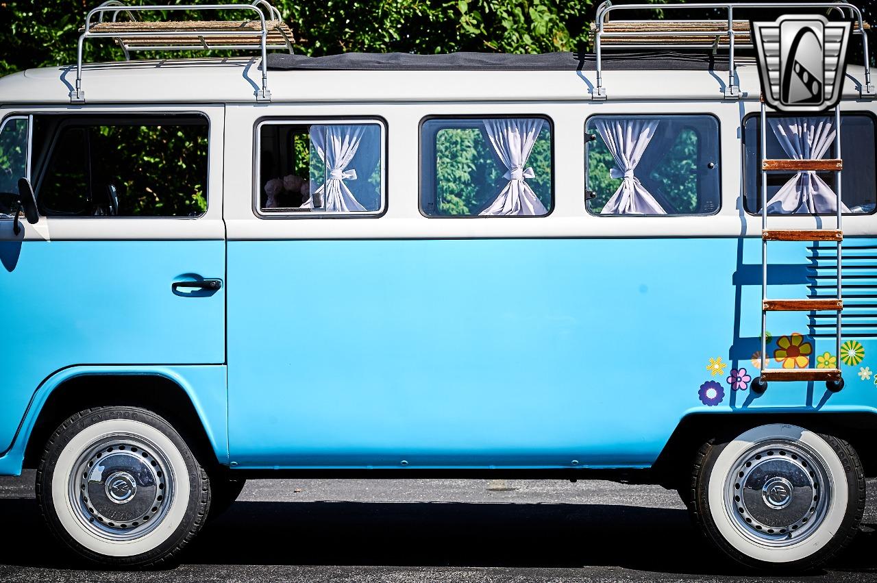 1990 Volkswagen Bus