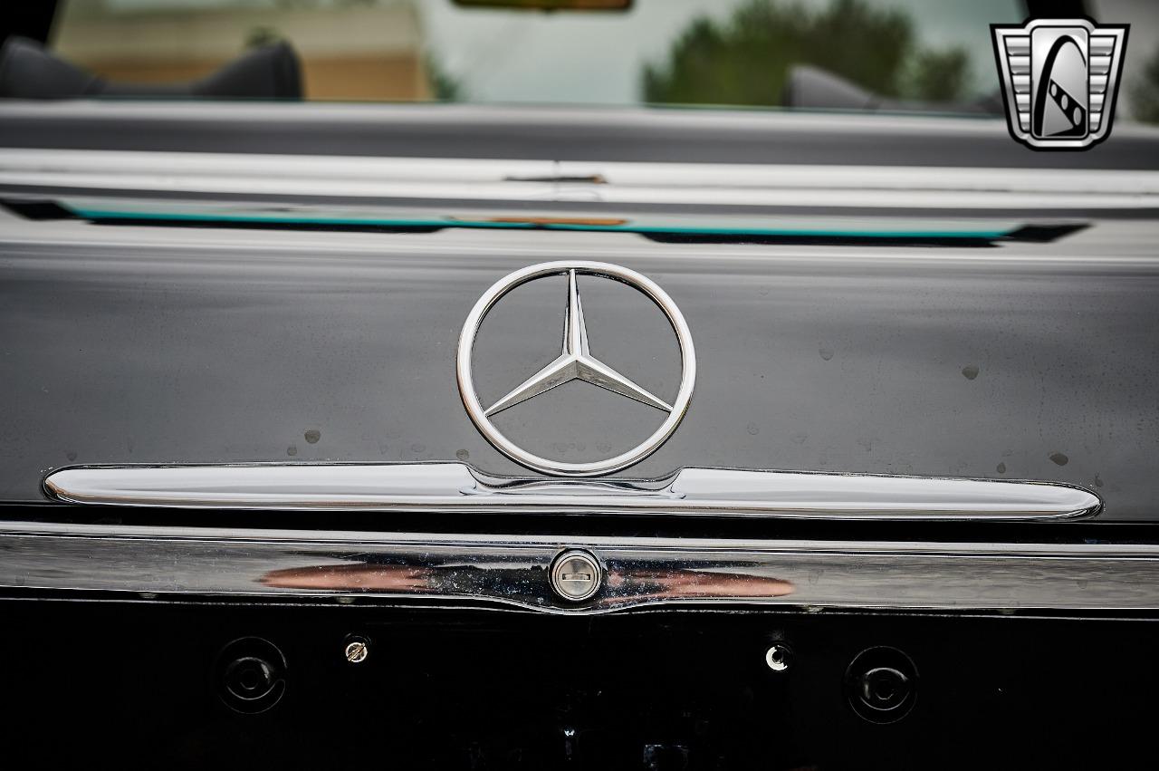 1977 Mercedes - Benz 4510SL