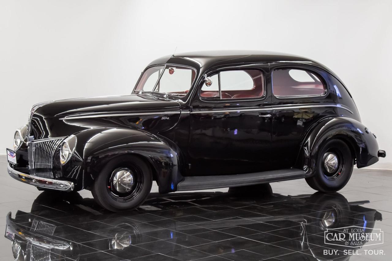 1940 Ford Standard Tudor