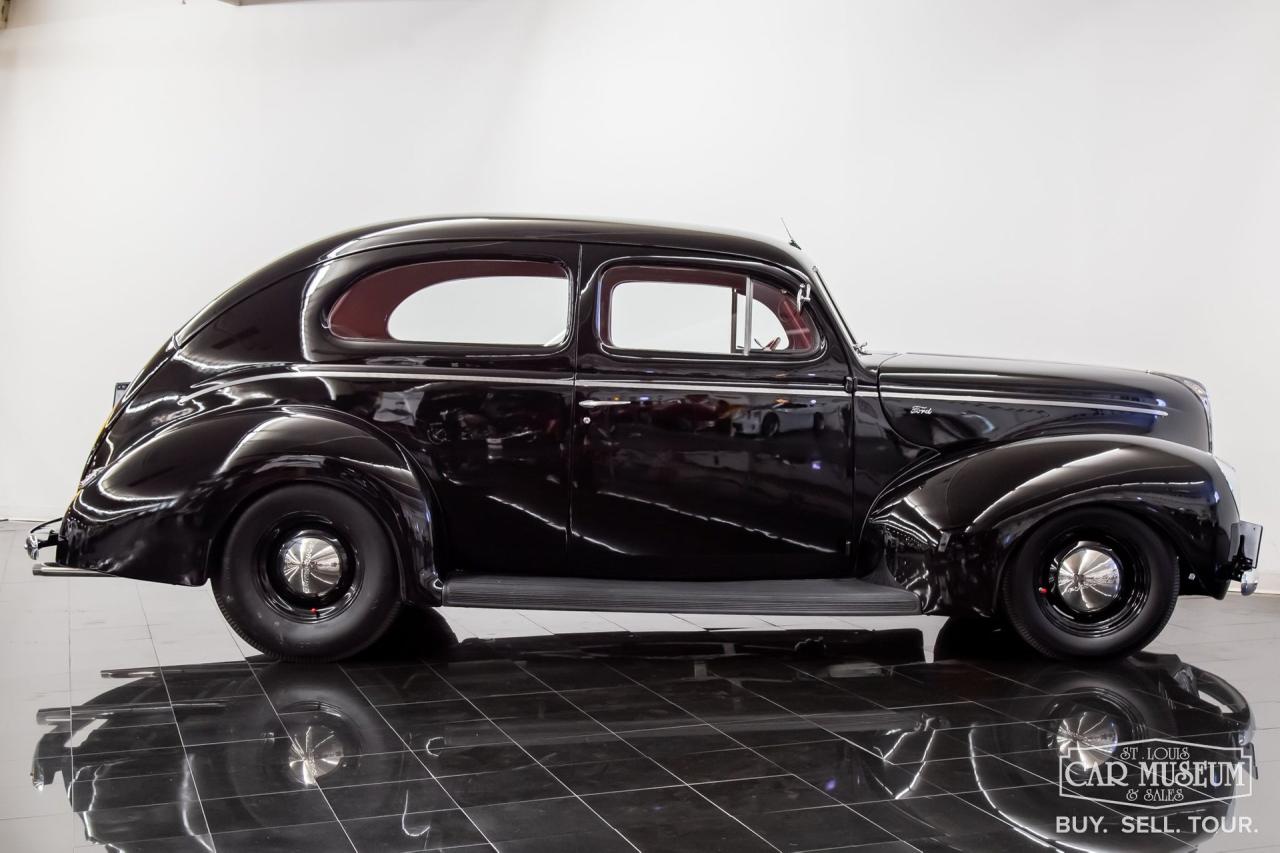 1940 Ford Standard Tudor