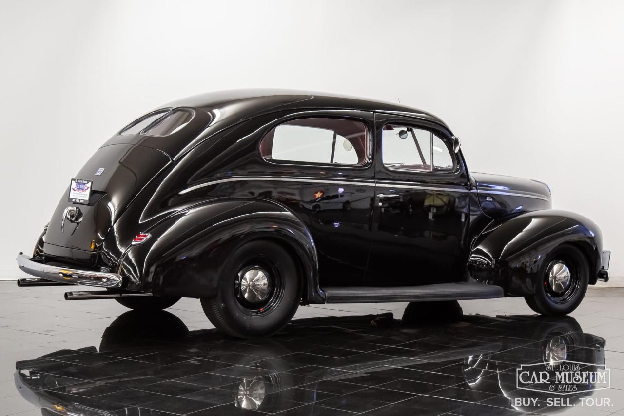 1940 Ford Standard Tudor