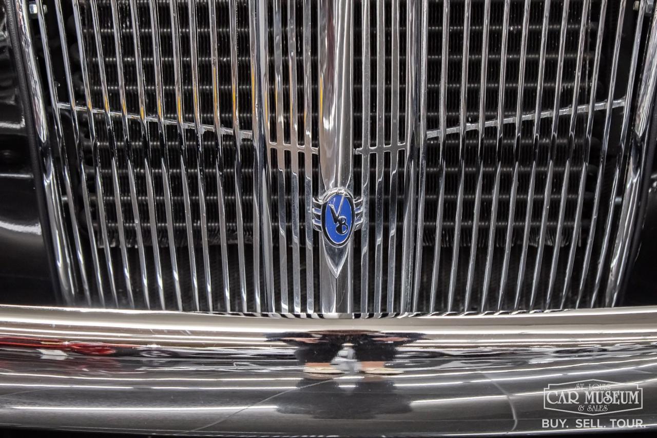 1940 Ford Standard Tudor