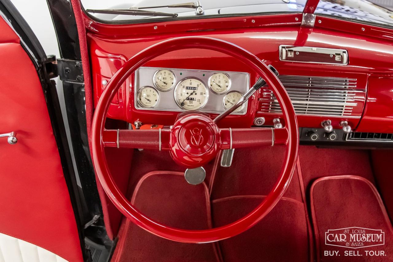 1940 Ford Standard Tudor