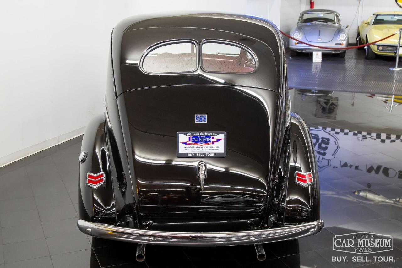 1940 Ford Standard Tudor