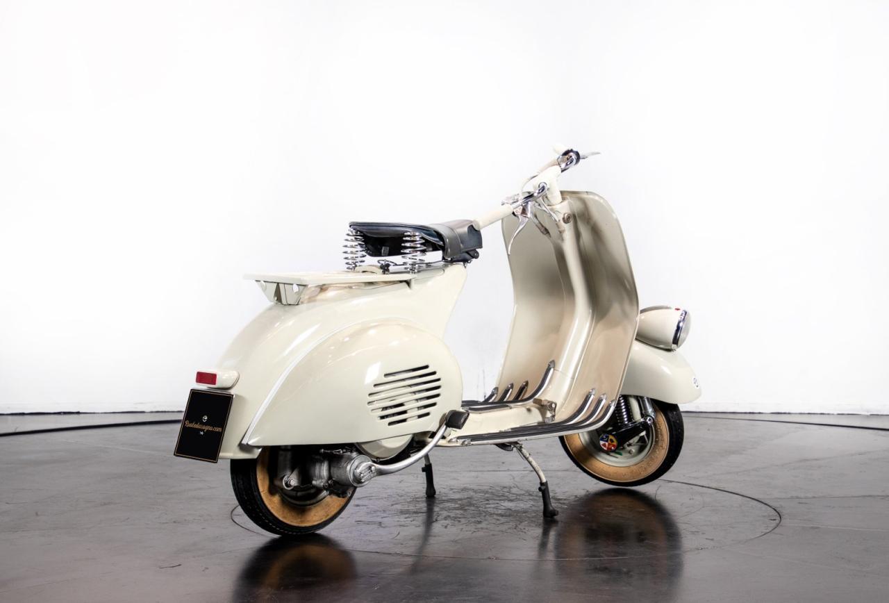 1953 Piaggio Vespa 125