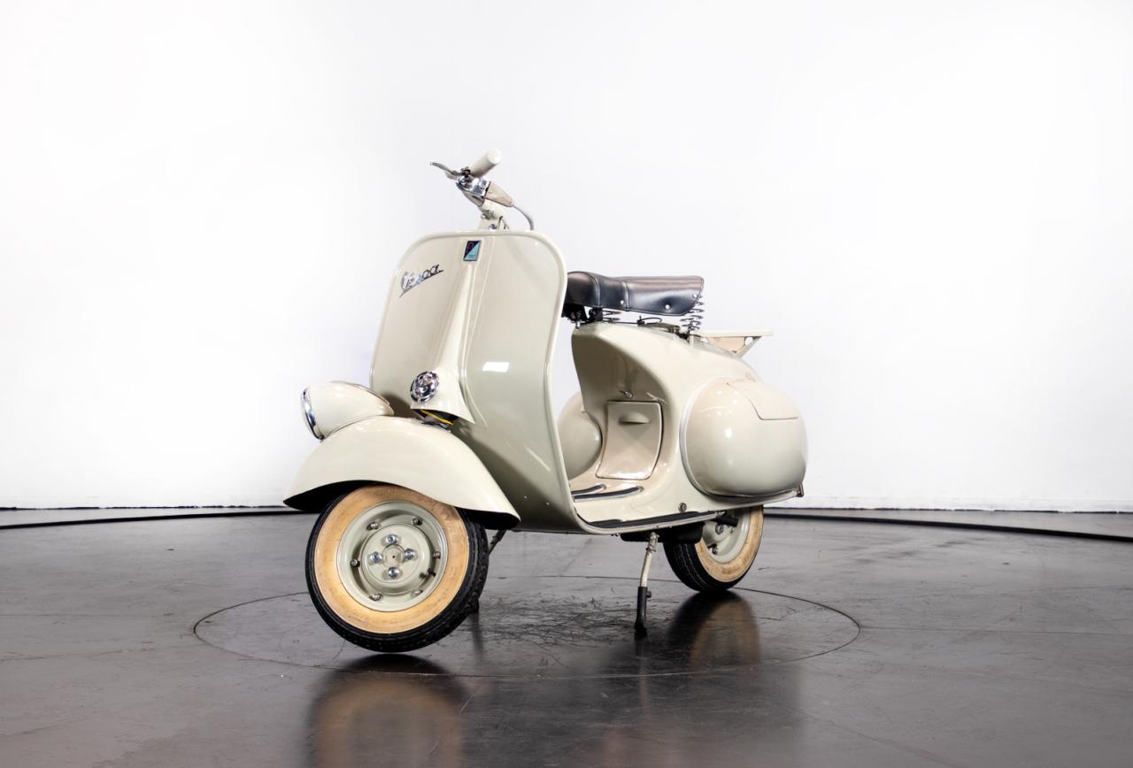 1953 Piaggio Vespa 125