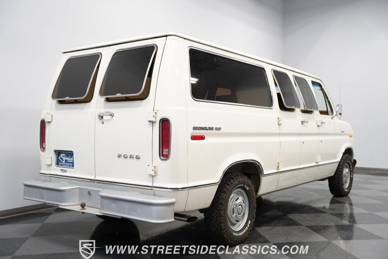 1977 Ford Econoline Custom Camper