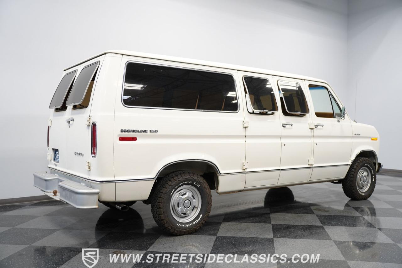 1977 Ford Econoline Custom Camper