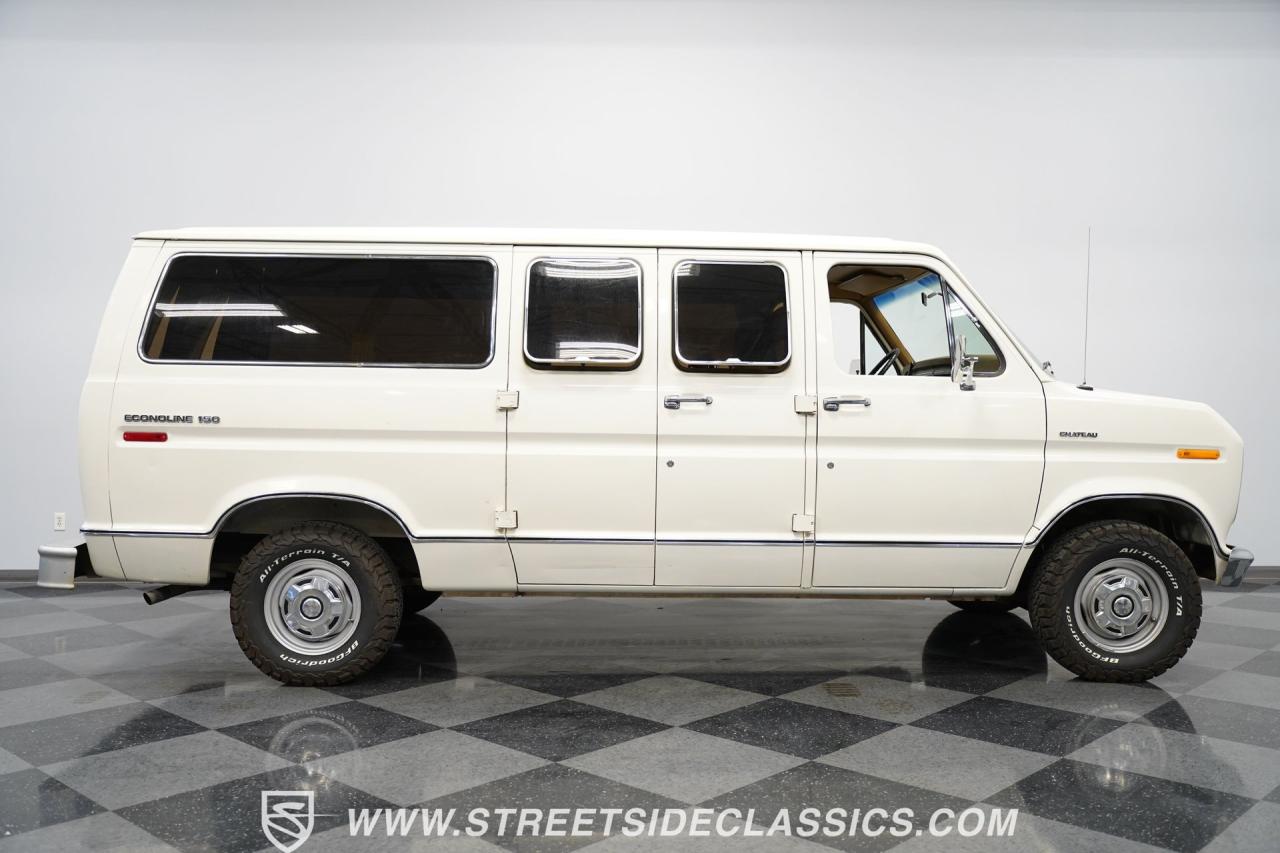 1977 Ford Econoline Custom Camper