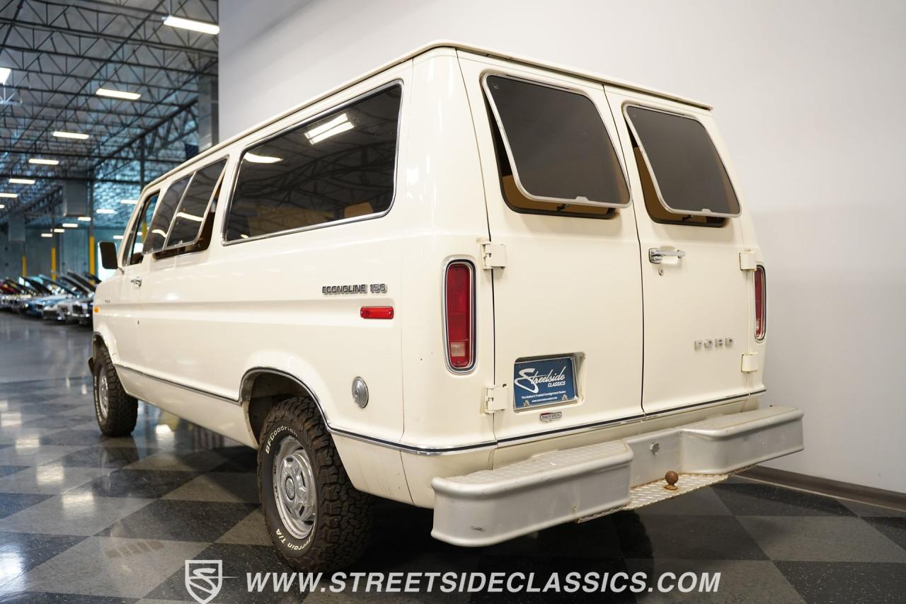 1977 Ford Econoline Custom Camper