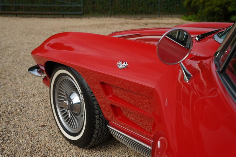 1963 Corvette C2 Sting Ray Split Window