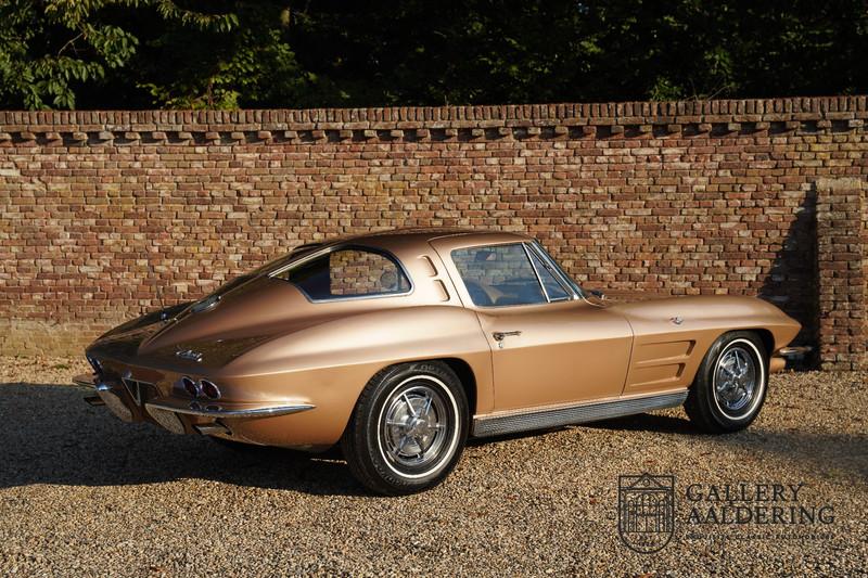 1963 Corvette C2 Sting Ray Coup&eacute; Split window