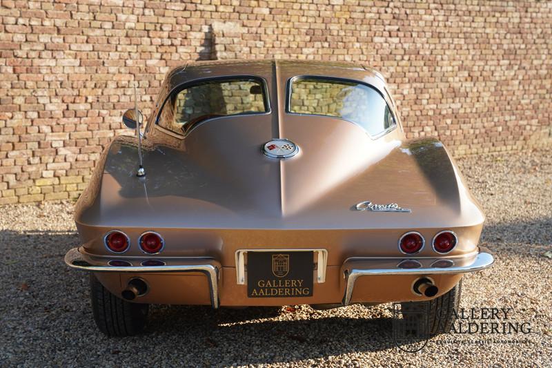 1963 Corvette C2 Sting Ray Coup&eacute; Split window