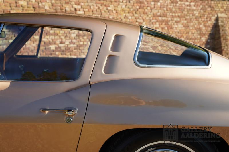 1963 Corvette C2 Sting Ray Coup&eacute; Split window