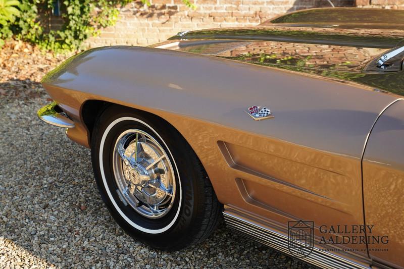 1963 Corvette C2 Sting Ray Coup&eacute; Split window