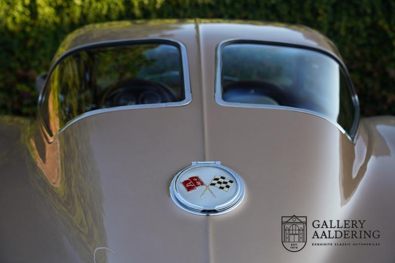 1963 Corvette C2 Sting Ray Coup&eacute; Split window