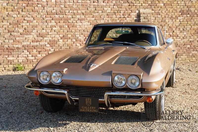 1963 Corvette C2 Sting Ray Coup&eacute; Split window