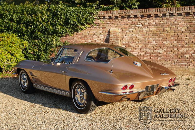 1963 Corvette C2 Sting Ray Coup&eacute; Split window