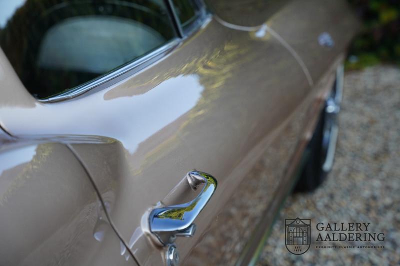 1963 Corvette C2 Sting Ray Coup&eacute; Split window