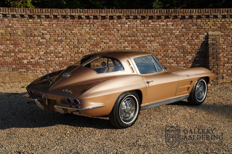 1963 Corvette C2 Sting Ray Coup&eacute; Split window