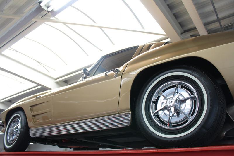 1963 Corvette C2 Sting Ray Split Window