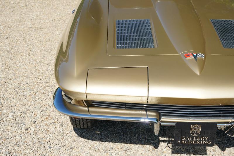 1963 Corvette C2 Sting Ray Split Window