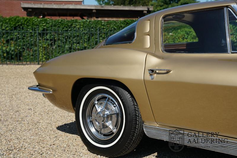 1963 Corvette C2 Sting Ray Split Window