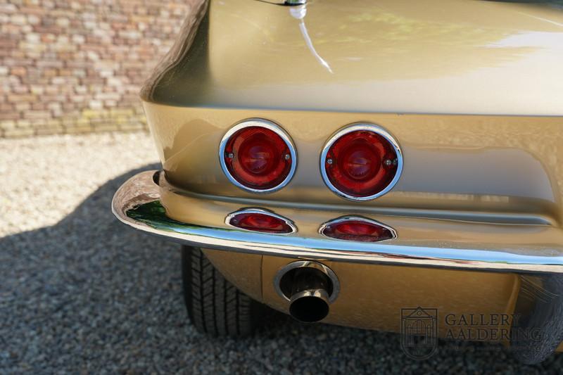 1963 Corvette C2 Sting Ray Split Window