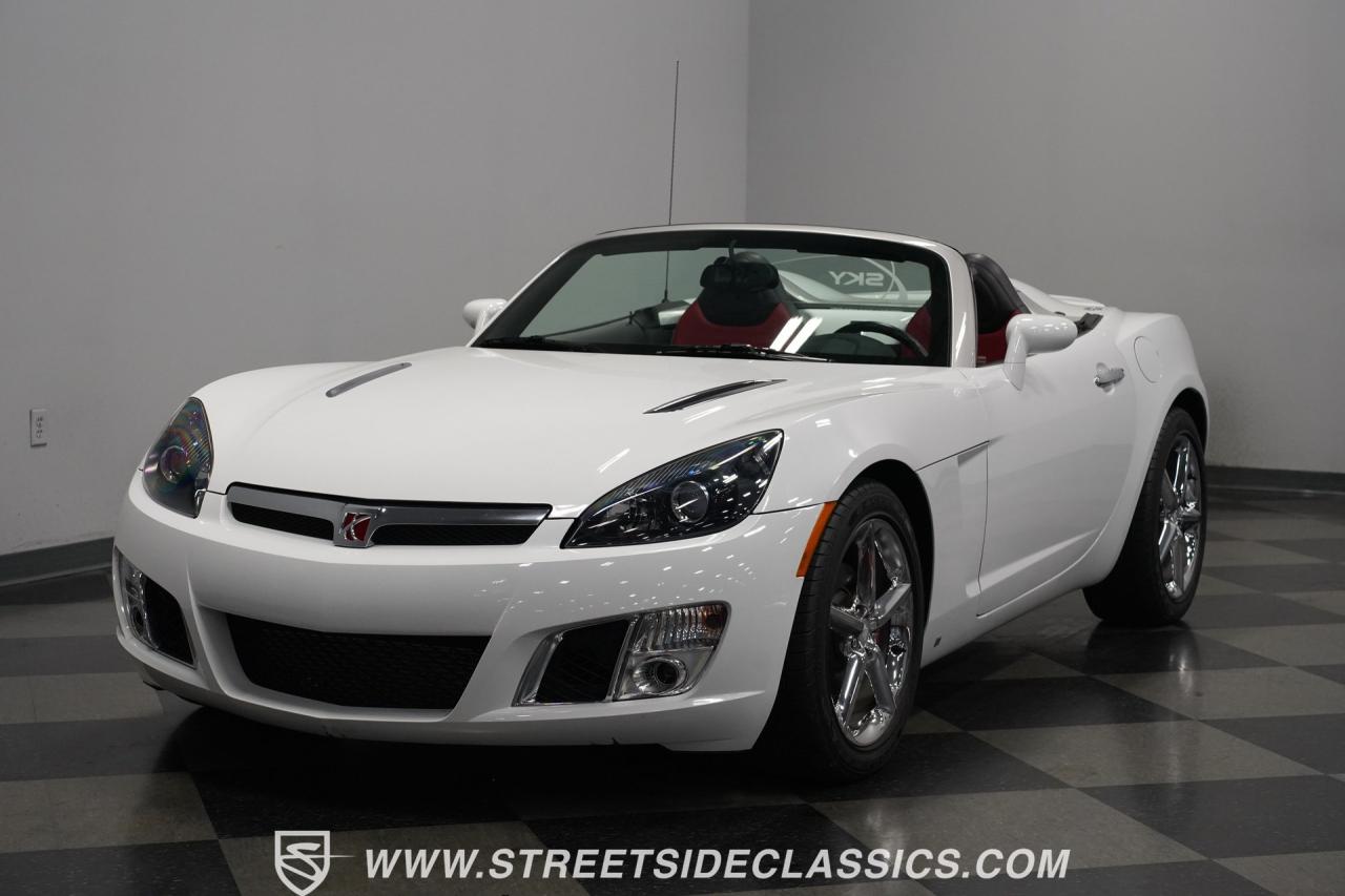 2007 Saturn Sky  Red Line