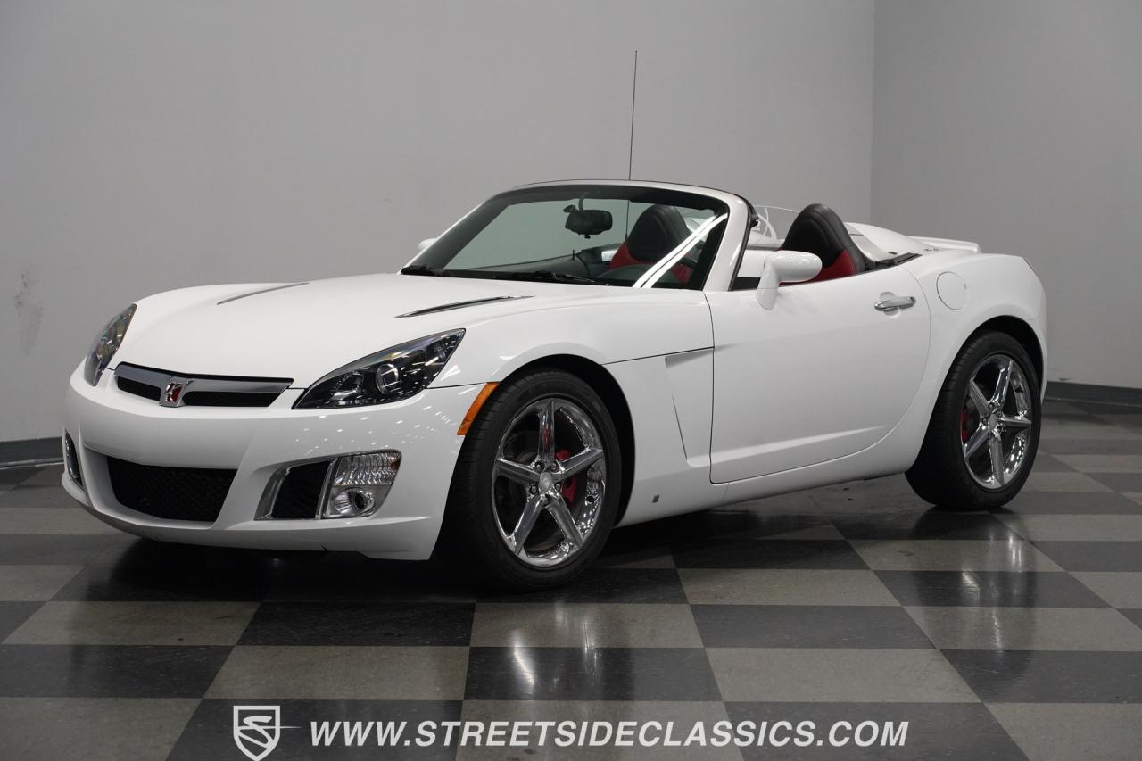 2007 Saturn Sky  Red Line