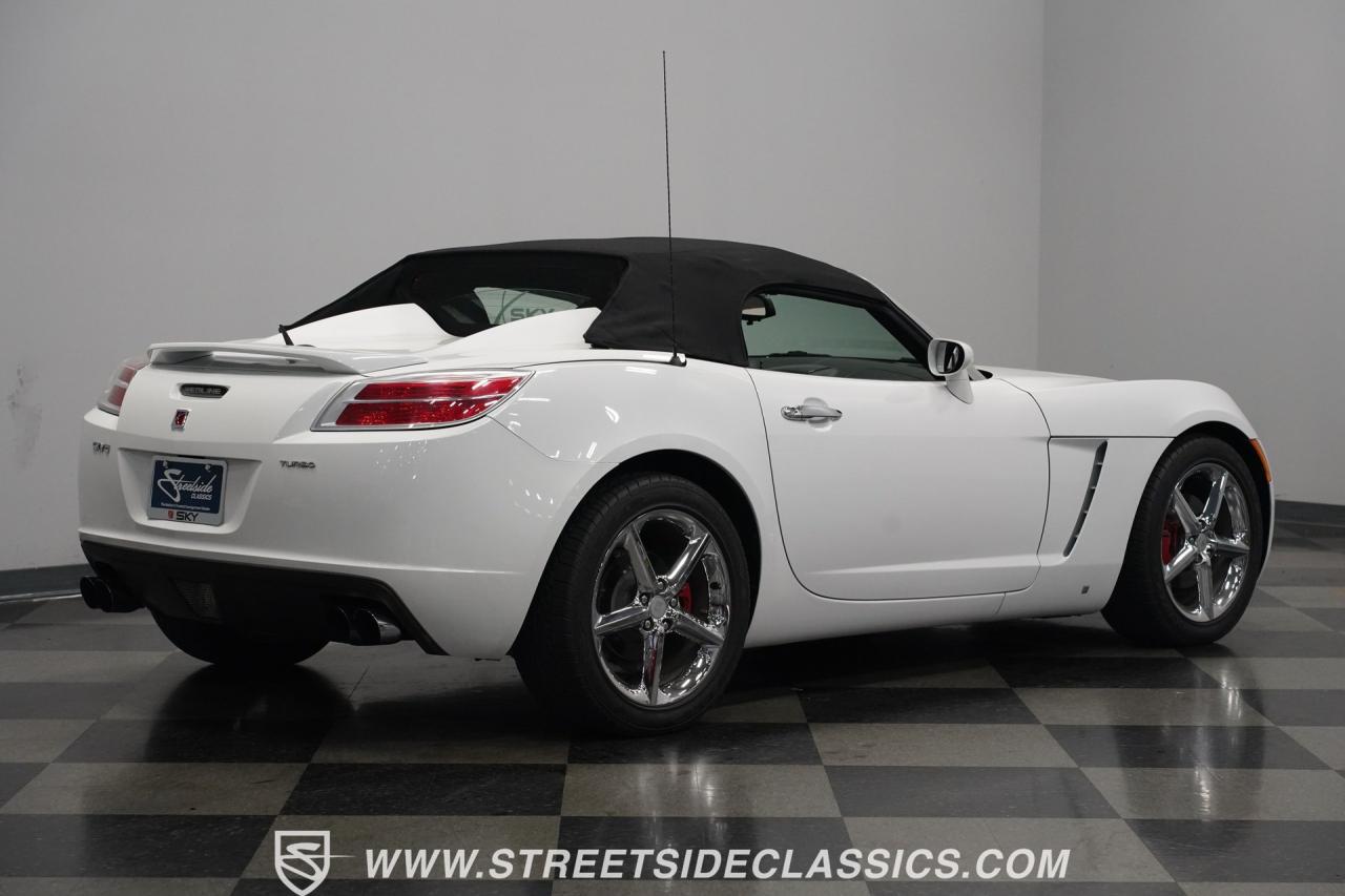 2007 Saturn Sky  Red Line