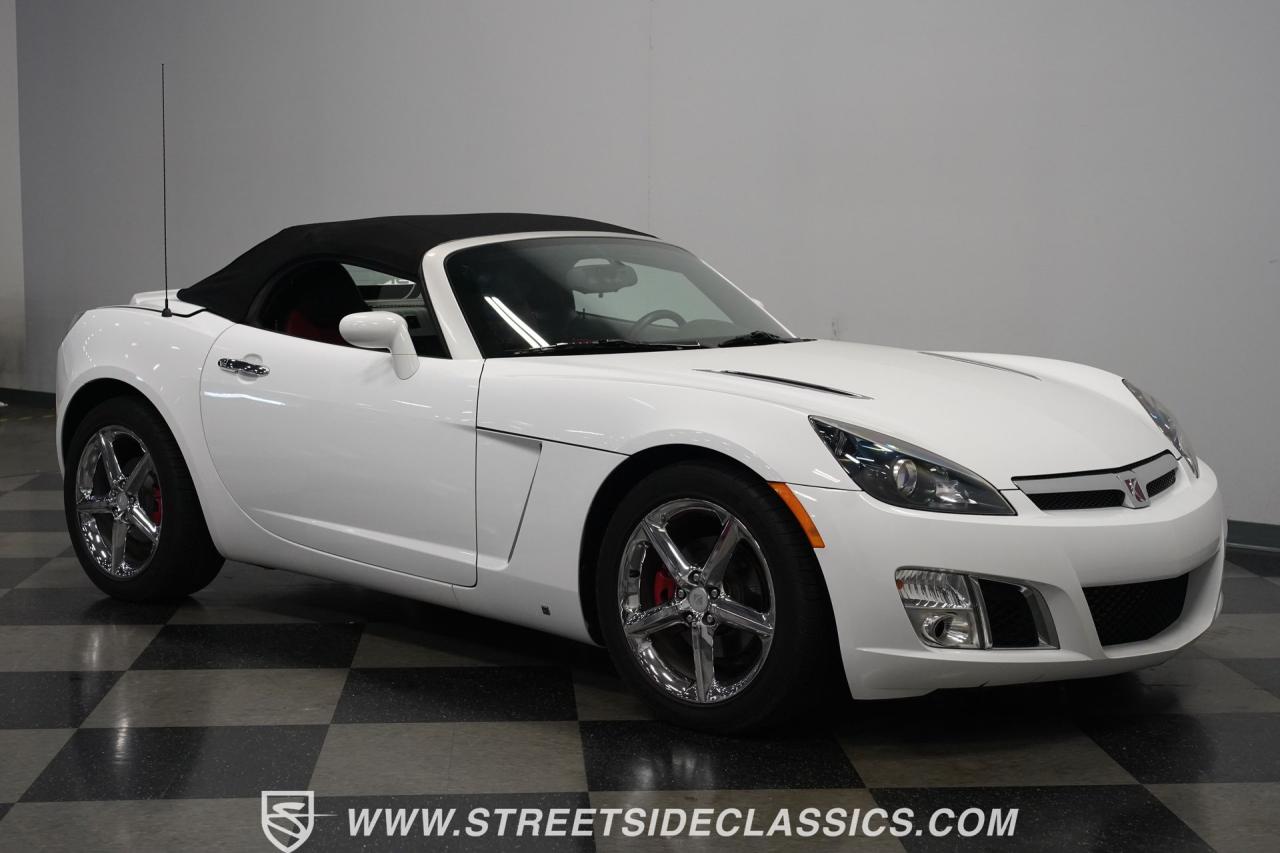 2007 Saturn Sky  Red Line