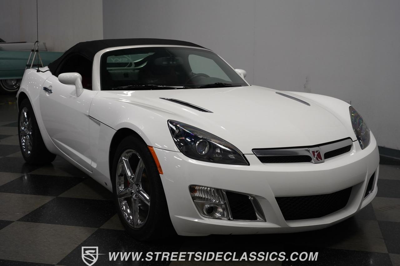 2007 Saturn Sky  Red Line