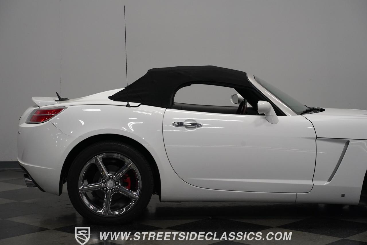 2007 Saturn Sky  Red Line