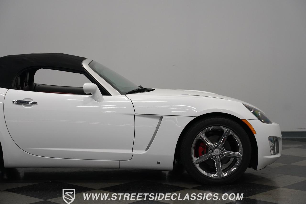 2007 Saturn Sky  Red Line