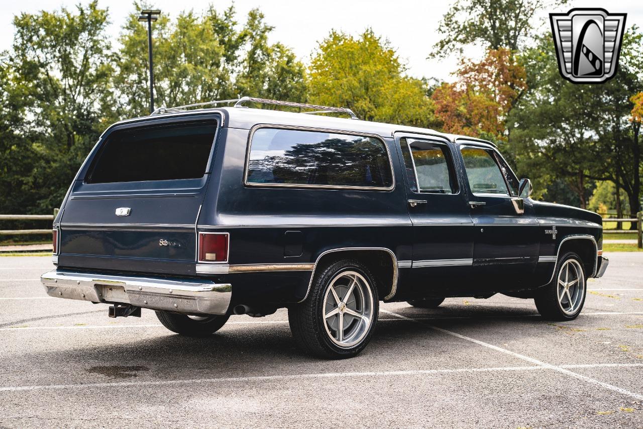 1985 Chevrolet C10 Suburban