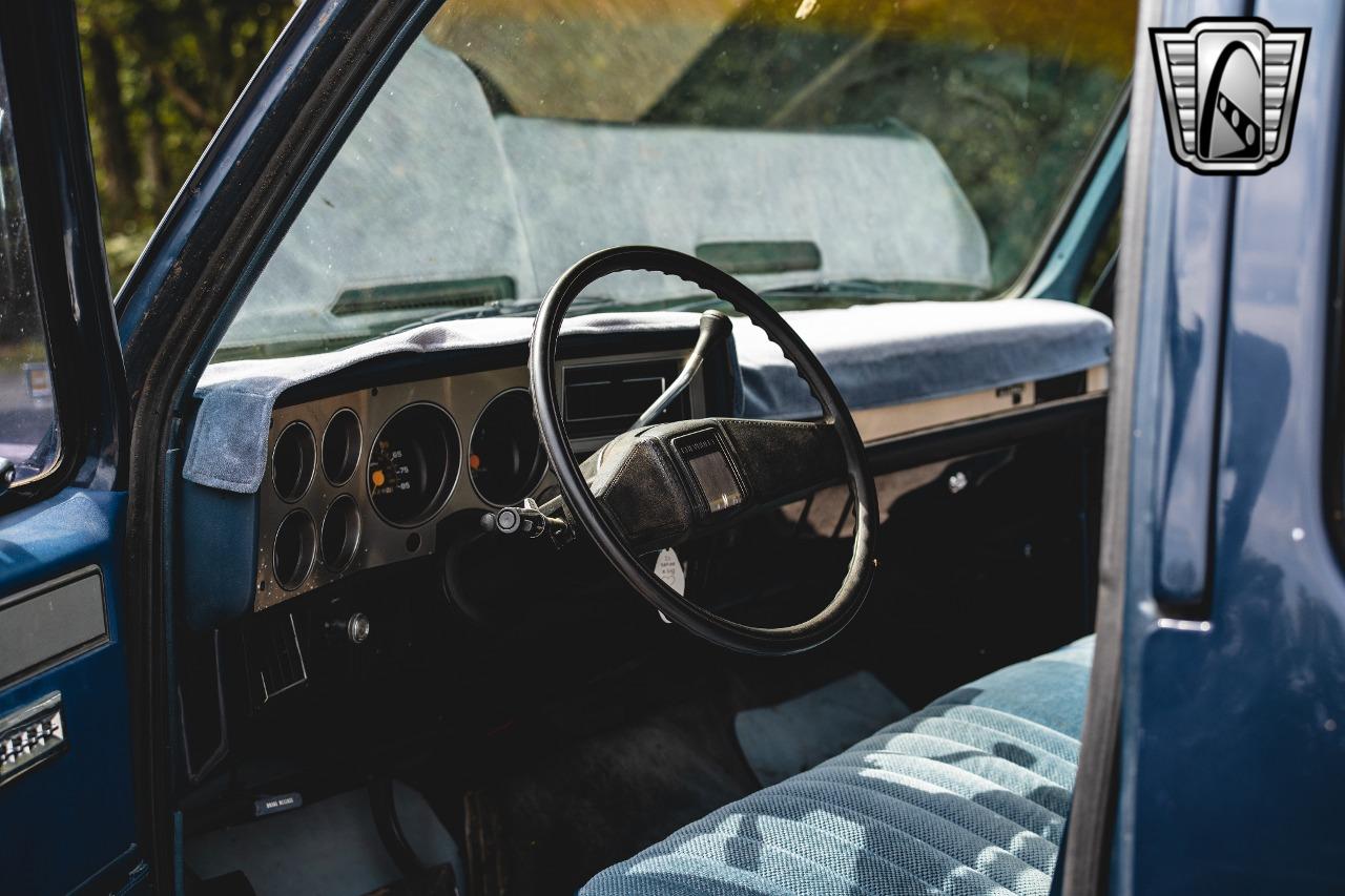 1985 Chevrolet C10 Suburban