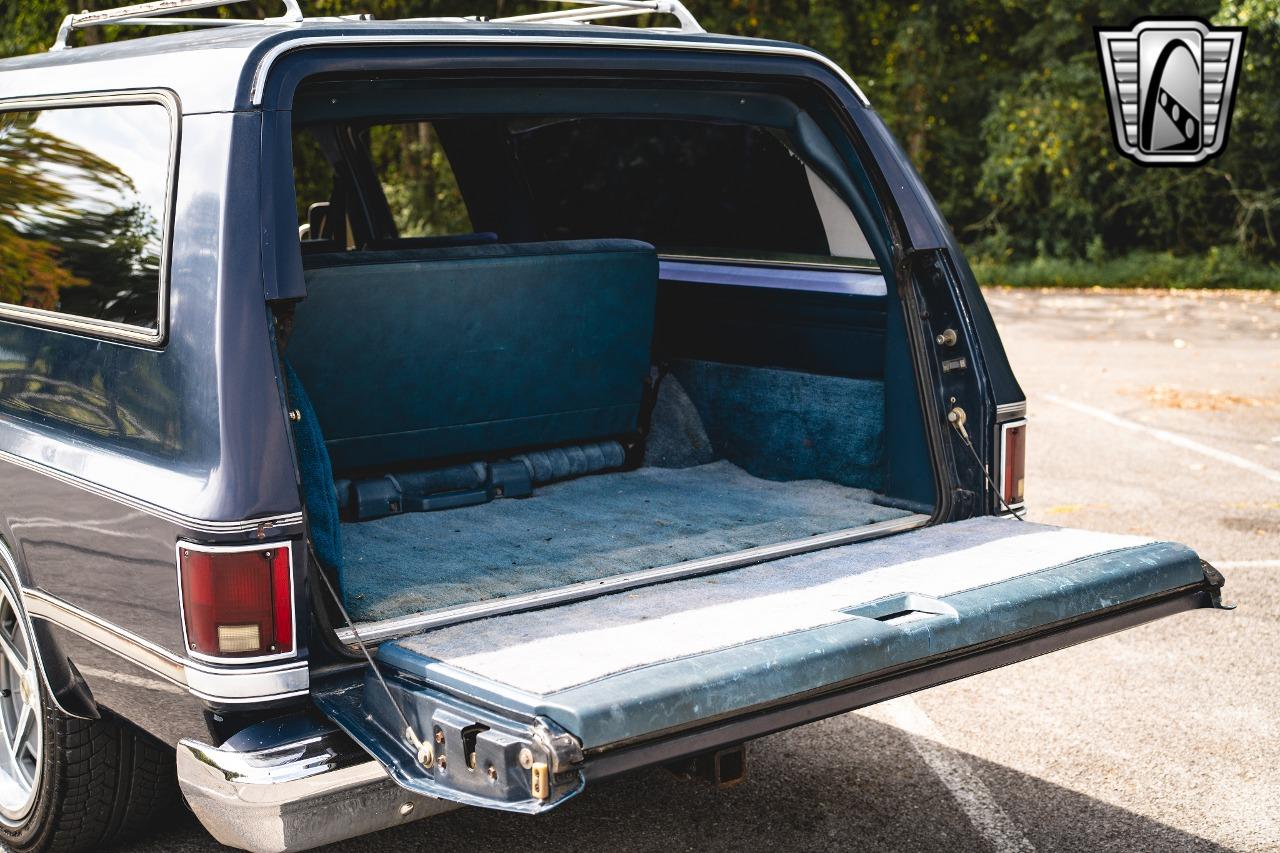 1985 Chevrolet C10 Suburban