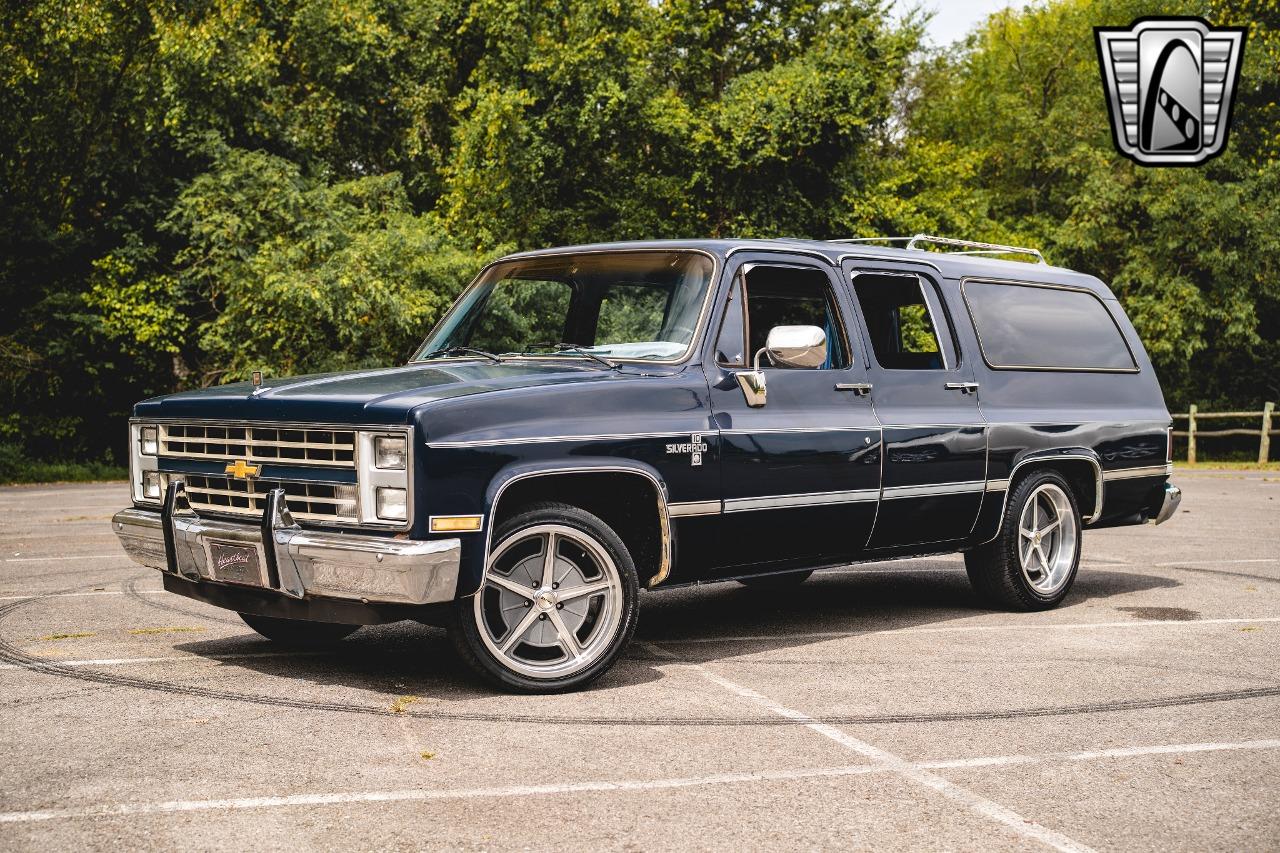 1985 Chevrolet C10 Suburban