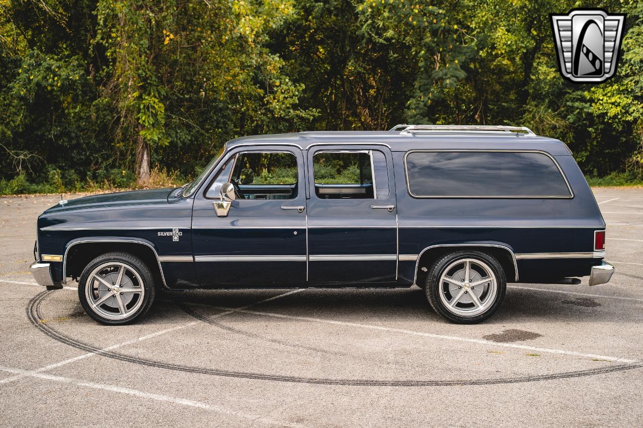 1985 Chevrolet C10 Suburban