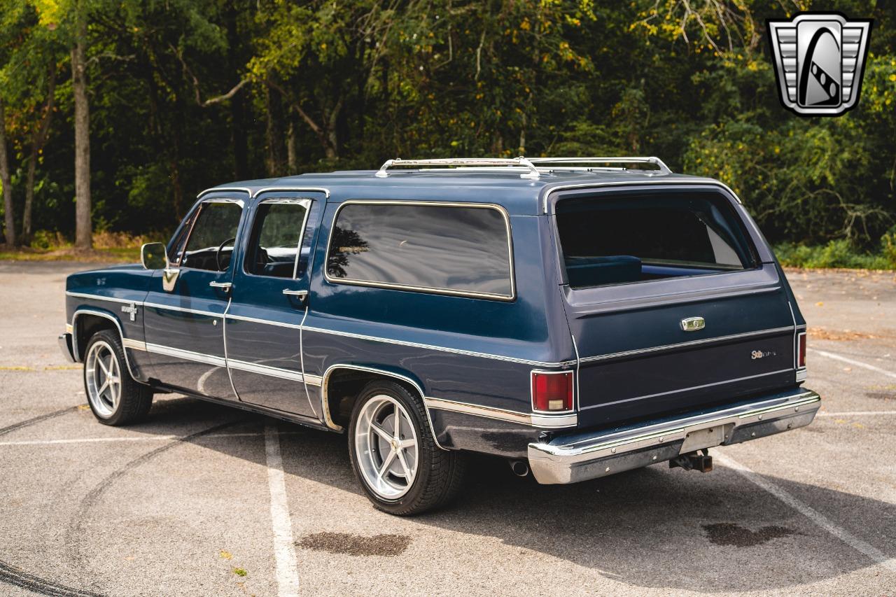 1985 Chevrolet C10 Suburban