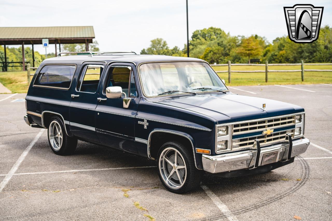 1985 Chevrolet C10 Suburban