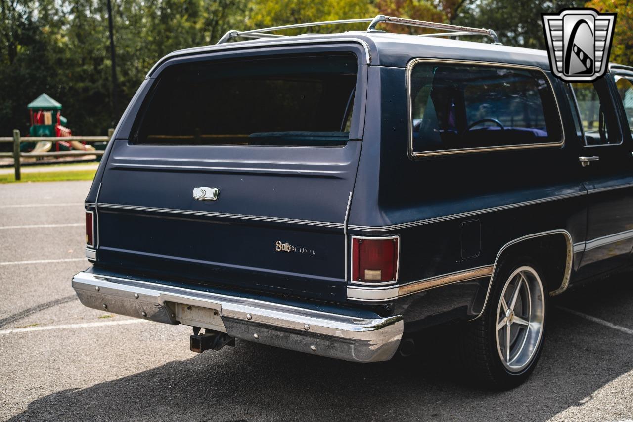 1985 Chevrolet C10 Suburban