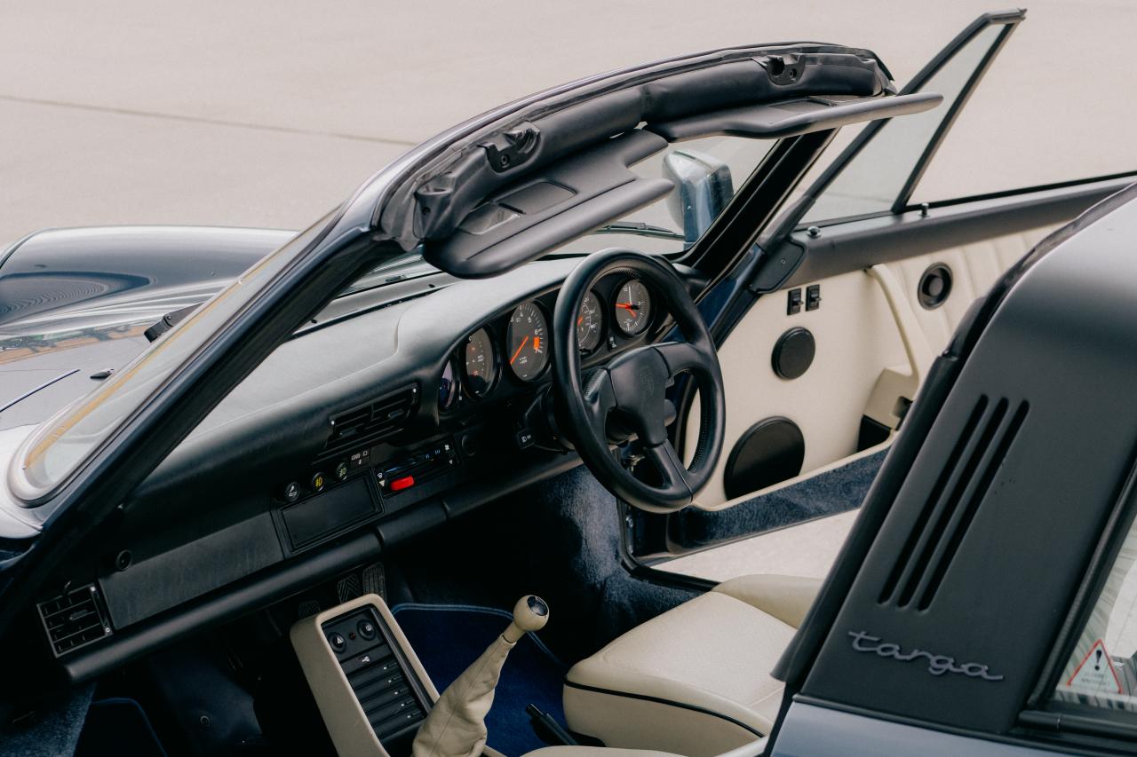 1989 Porsche 911 Supersport 3.2 Carrera Targa