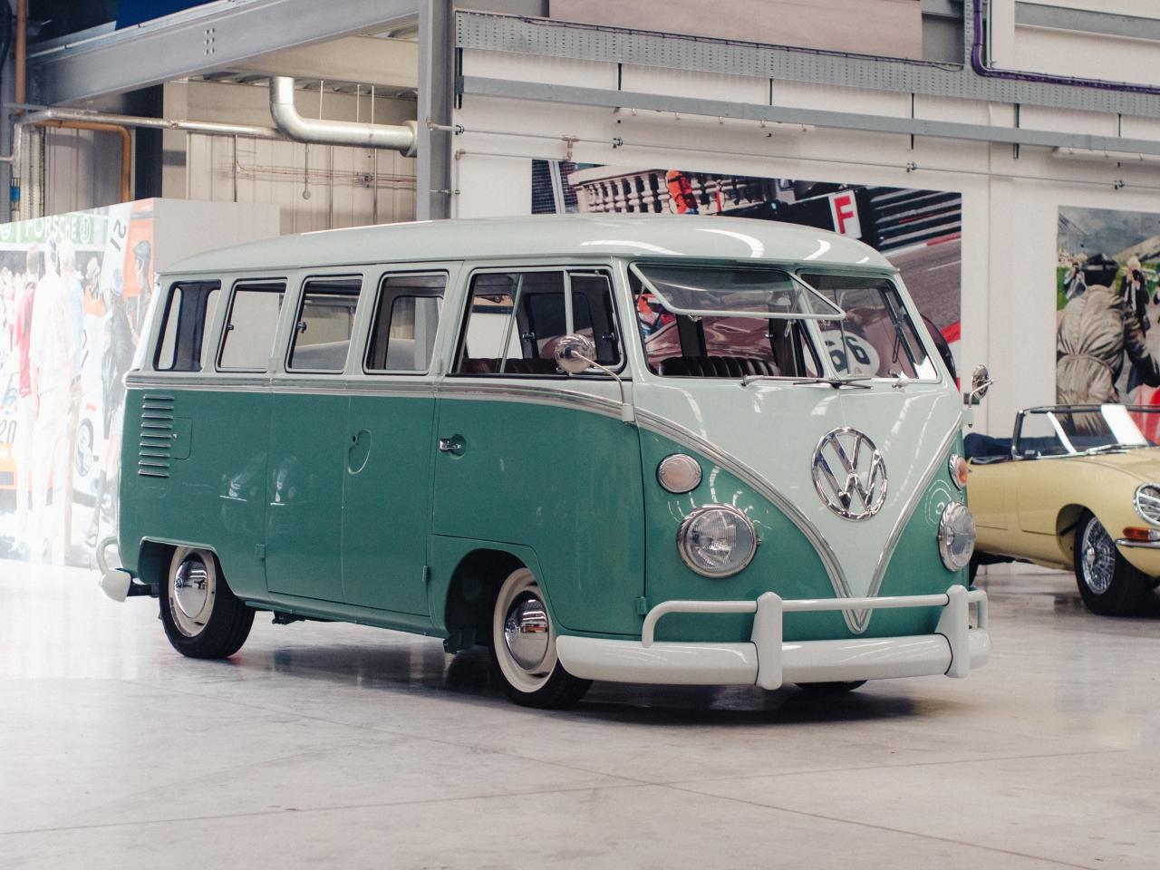 1962 Volkswagen Split Screen, 15 Window Van