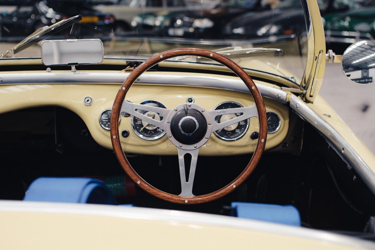 1956 Austin - Healey 100/4 BN2  M-Specification